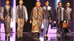 Model Baju Batik 